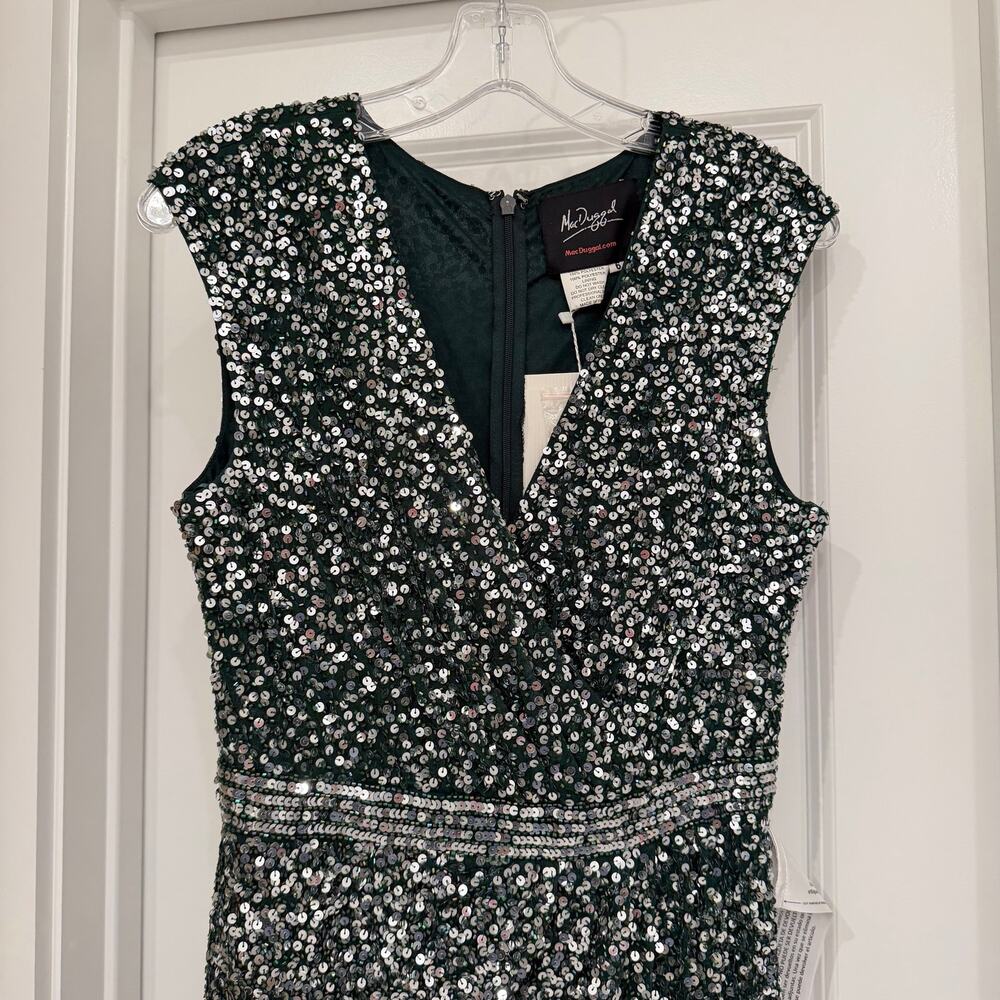 NEW Mac Duggal 5489 Sequin V-Neck Sheath Gown in Forest Green Size 6 - Picture 5 of 13